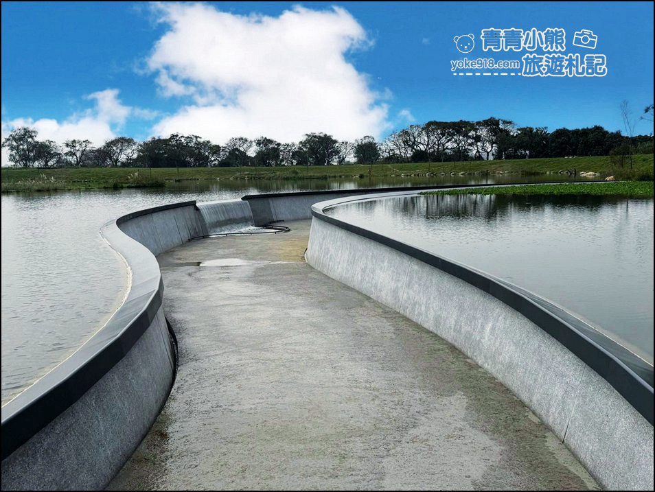 桃園新景點》華興池生態埤塘公園~.美麗的水上步道.玻璃觀景咖啡廳.好玩的兒童遊具 @青青小熊＊旅遊札記