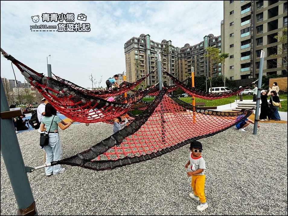 桃園新景點》華興池生態埤塘公園~.美麗的水上步道.玻璃觀景咖啡廳.好玩的兒童遊具 @青青小熊＊旅遊札記