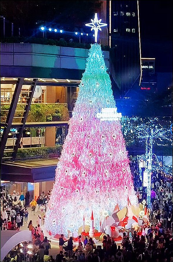 台北景點》2024最新聖誕燈飾~信義區下雪了,白雪秘境,巨大禮物盒,水晶球,還有雪景聖誕樹 @青青小熊*旅遊札記 台北景點》2024最新聖誕燈飾~信義區下雪了,白雪秘境,巨大禮物盒,水晶球,還有雪景聖誕樹 @青青小熊*旅遊札記