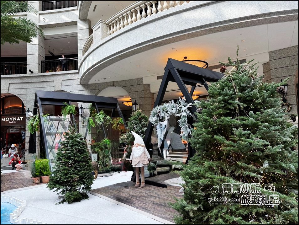 台北景點》2024最新聖誕燈飾~信義區下雪了,白雪秘境,巨大禮物盒,水晶球,還有雪景聖誕樹 @青青小熊*旅遊札記 台北景點》2024最新聖誕燈飾~信義區下雪了,白雪秘境,巨大禮物盒,水晶球,還有雪景聖誕樹 @青青小熊*旅遊札記
