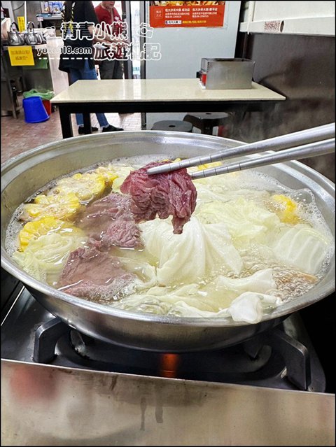 台南美食》松大沙茶豬牛肉爐小吃店~湯鮮肉美，還有好吃特色沙茶醬 @青青小熊＊旅遊札記