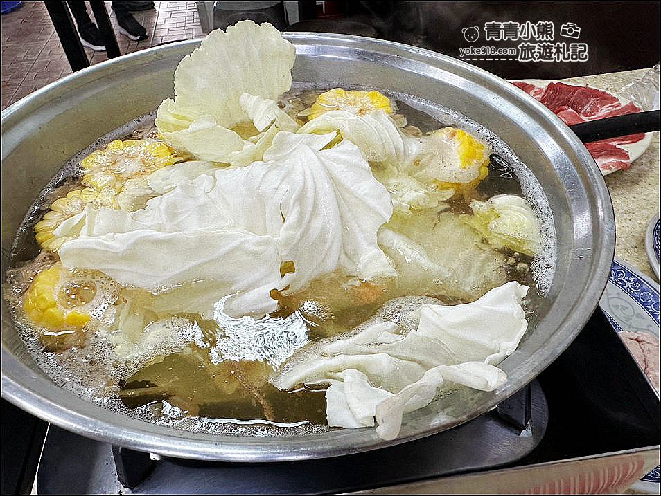 台南美食》松大沙茶豬牛肉爐小吃店~湯鮮肉美，還有好吃特色沙茶醬 @青青小熊＊旅遊札記