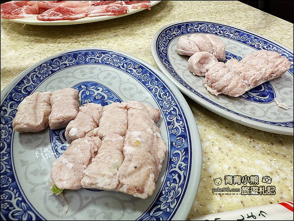 台南美食》松大沙茶豬牛肉爐小吃店~湯鮮肉美，還有好吃特色沙茶醬 @青青小熊＊旅遊札記