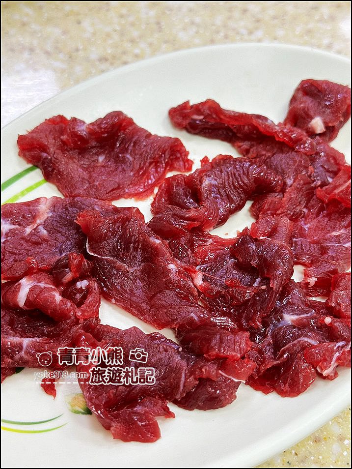 台南美食》松大沙茶豬牛肉爐小吃店~湯鮮肉美，還有好吃特色沙茶醬 @青青小熊＊旅遊札記