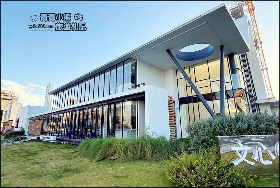 台中景點》Ten Thousand Coffee純白建築,設計感十足內外都好拍(已結束營業) @青青小熊*旅遊札記 台中景點》Ten Thousand Coffee純白建築,設計感十足內外都好拍(已結束營業) @青青小熊*旅遊札記
