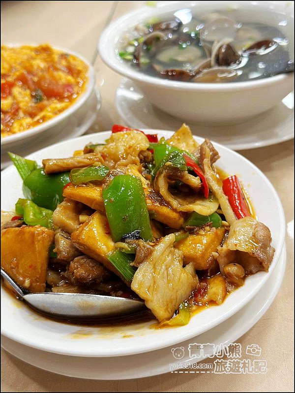 台中美食》米其林必比登推薦75年老店沁園春，江浙料理 小籠湯包還有多種美味料理 @青青小熊＊旅遊札記
