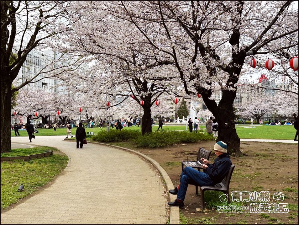東京櫻花景點》錦糸町錦糸公園賞櫻花~與晴空塔一起野餐賞櫻 @青青小熊＊旅遊札記