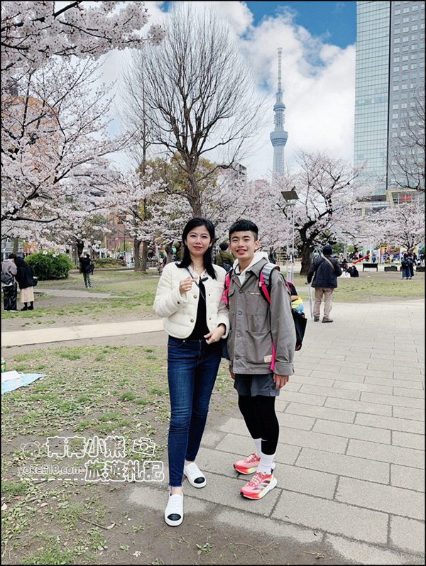 東京櫻花景點》錦糸町錦糸公園賞櫻花~與晴空塔一起野餐賞櫻 @青青小熊＊旅遊札記