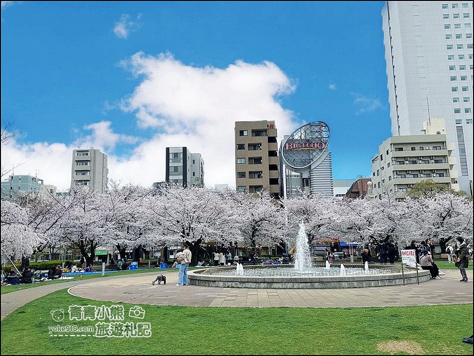 東京櫻花景點》錦糸町錦糸公園賞櫻花~與晴空塔一起野餐賞櫻 @青青小熊＊旅遊札記