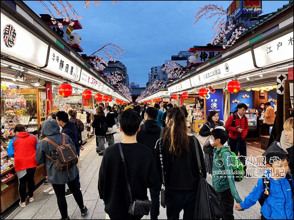 淺草一日遊景點》淺草吃小吃炸肉餅.吃百年天丼.免費觀景臺看夜景.找巨大Hello kitty~一日遊這樣也好玩 @青青小熊*旅遊札記 淺草一日遊景點》淺草吃小吃炸肉餅.吃百年天丼.免費觀景臺看夜景.找巨大Hello kitty~一日遊這樣也好玩 @青青小熊*旅遊札記