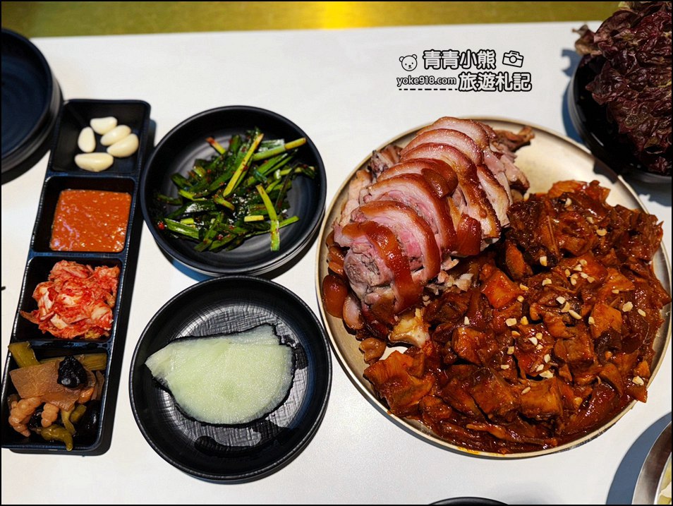 首爾美食》滿足五香豬腳，米其林推薦，豬腳也太香入口滿口膠質，想要大口吃肉的一定要試 @青青小熊＊旅遊札記