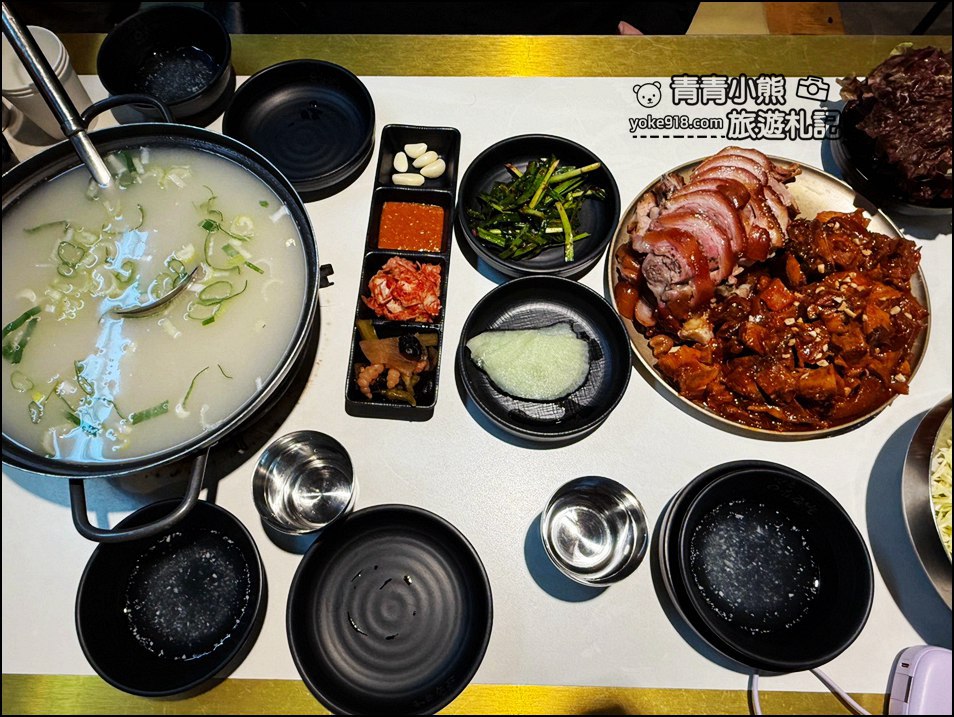 首爾美食》滿足五香豬腳,米其林推薦,豬腳也太香入口滿口膠質,想要大口吃肉的一定要試 @青青小熊*旅遊札記 首爾美食》滿足五香豬腳,米其林推薦,豬腳也太香入口滿口膠質,想要大口吃肉的一定要試 @青青小熊*旅遊札記