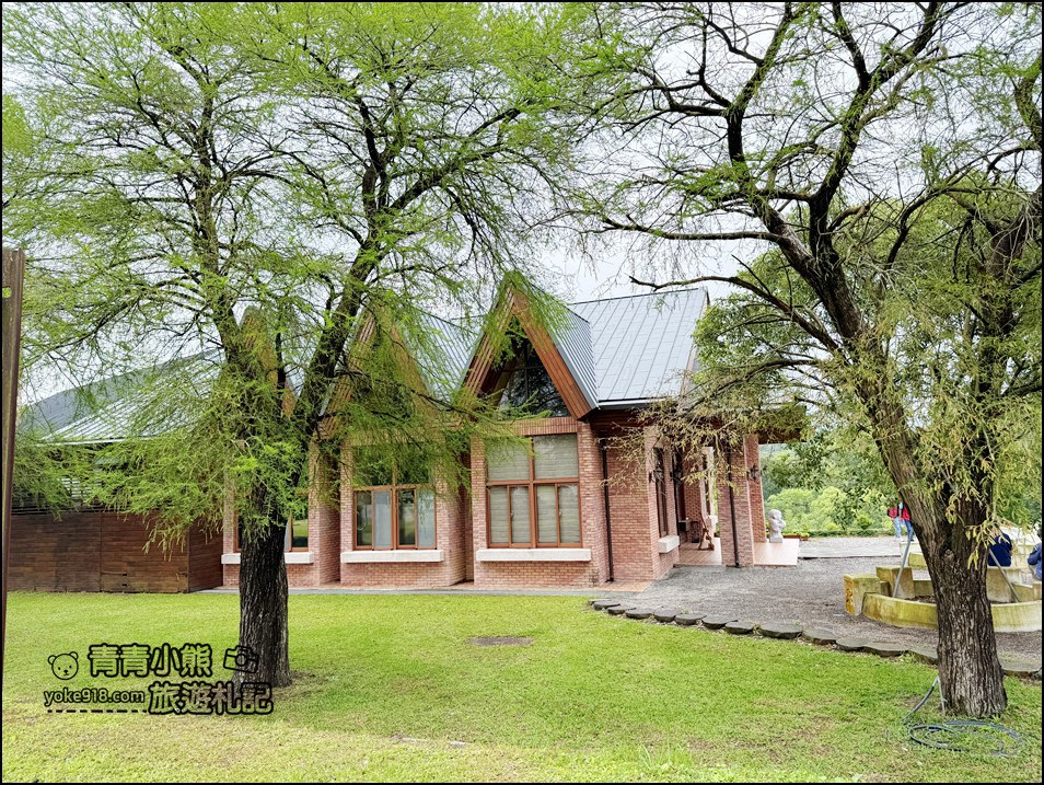 新竹景點》峨眉世界幸福咖啡總店~環境優美，悠閒喝咖啡散散步 @青青小熊＊旅遊札記