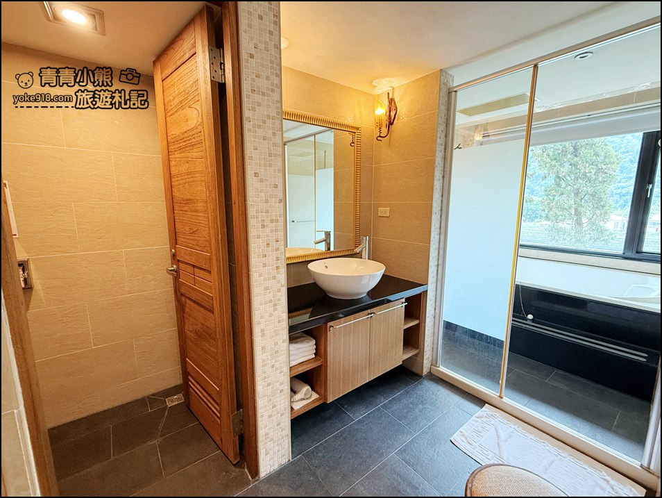苗栗景點》山中的甜蜜城堡巧克力雲莊,賞花吃甜點還有DIY,住宿泡湯玩水也超讚 @青青小熊*旅遊札記 苗栗景點》山中的甜蜜城堡巧克力雲莊,賞花吃甜點還有DIY,住宿泡湯玩水也超讚 @青青小熊*旅遊札記