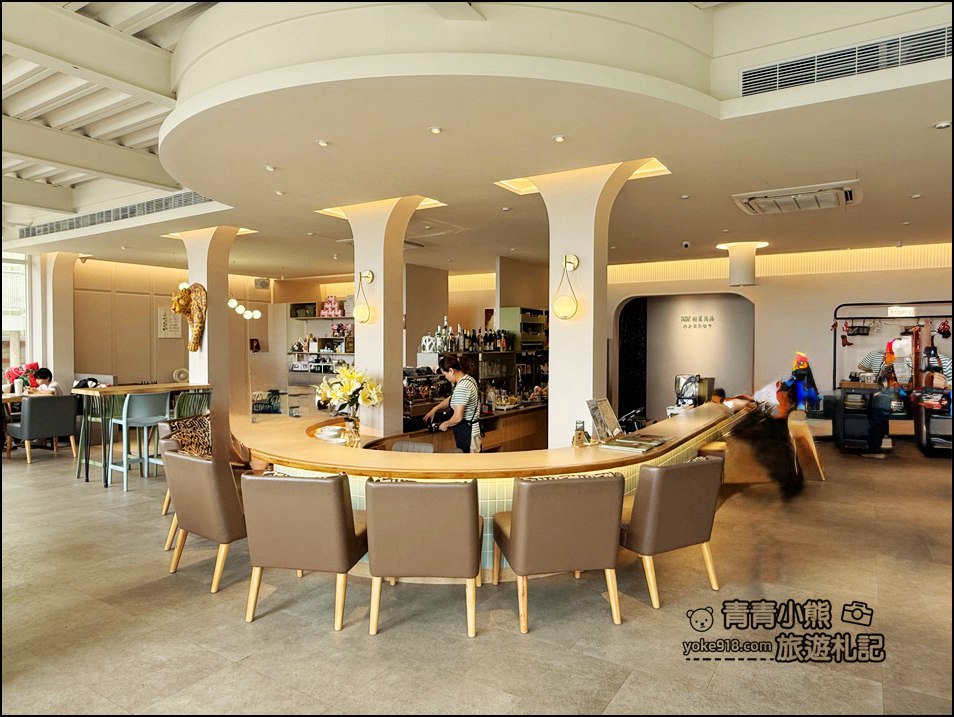 桃園景點》秘覓良品山上花兒開了咖啡景觀餐廳，評價4.7~270度玻璃屋 @青青小熊＊旅遊札記
