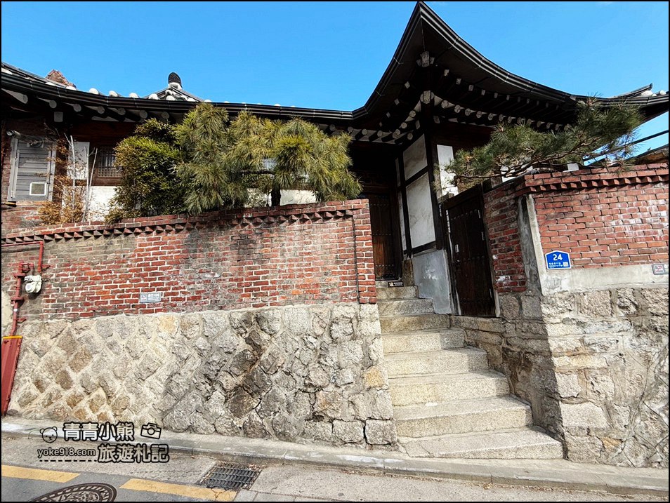首爾自由行》北村韓屋村一日遊這樣玩~喝onion咖啡,吃倫敦貝果,景福宮散步,喝蔘雞湯 @青青小熊*旅遊札記 首爾自由行》北村韓屋村一日遊這樣玩~喝onion咖啡,吃倫敦貝果,景福宮散步,喝蔘雞湯 @青青小熊*旅遊札記