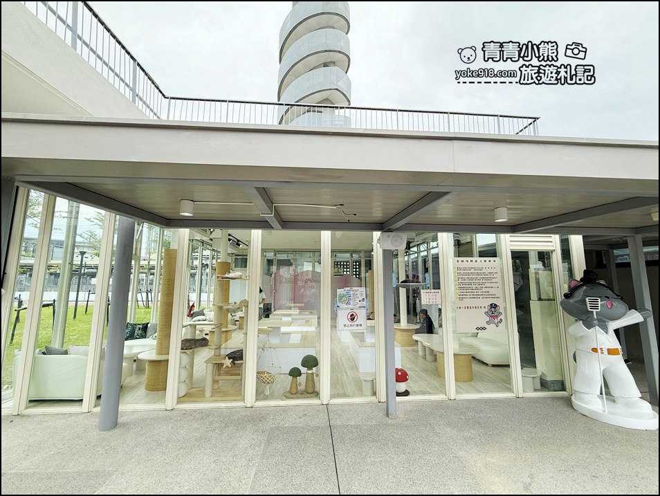 苗栗新景點》苗栗火車頭園區~貓咪出沒，好多火車頭，還可以撸貓太可愛 @青青小熊＊旅遊札記