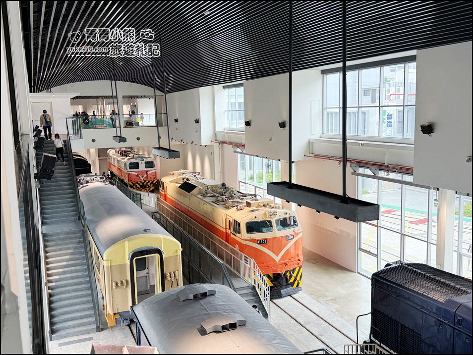 苗栗新景點》苗栗火車頭園區~貓咪出沒,好多火車頭,還可以撸貓太可愛 @青青小熊*旅遊札記 苗栗新景點》苗栗火車頭園區~貓咪出沒,好多火車頭,還可以撸貓太可愛 @青青小熊*旅遊札記