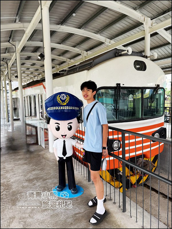 苗栗新景點》苗栗火車頭園區~貓咪出沒,好多火車頭,還可以撸貓太可愛 @青青小熊*旅遊札記 苗栗新景點》苗栗火車頭園區~貓咪出沒,好多火車頭,還可以撸貓太可愛 @青青小熊*旅遊札記