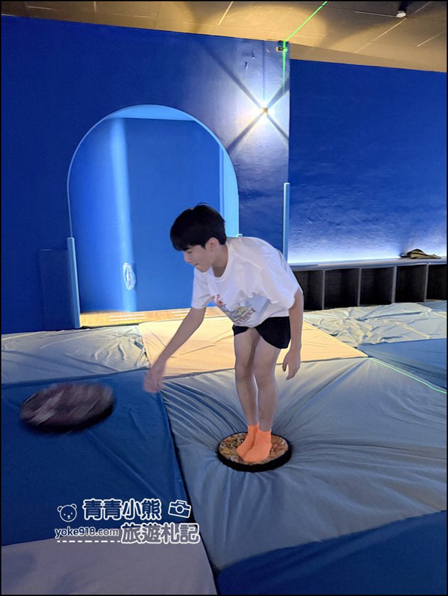 宜蘭景點》免睡殿~不賣床墊的蹦床遊樂園,讓孩子盡情跳翻天! @青青小熊*旅遊札記 宜蘭景點》免睡殿~不賣床墊的蹦床遊樂園,讓孩子盡情跳翻天! @青青小熊*旅遊札記