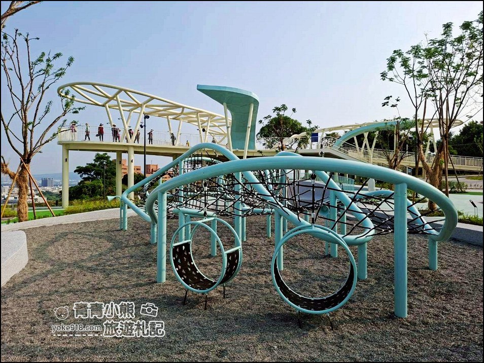 彰化新景點》八卦山天空遊戲場~粉嫩雲朵系樂園,登上天空眺望台賞景好療癒! @青青小熊*旅遊札記 彰化新景點》八卦山天空遊戲場~粉嫩雲朵系樂園,登上天空眺望台賞景好療癒! @青青小熊*旅遊札記