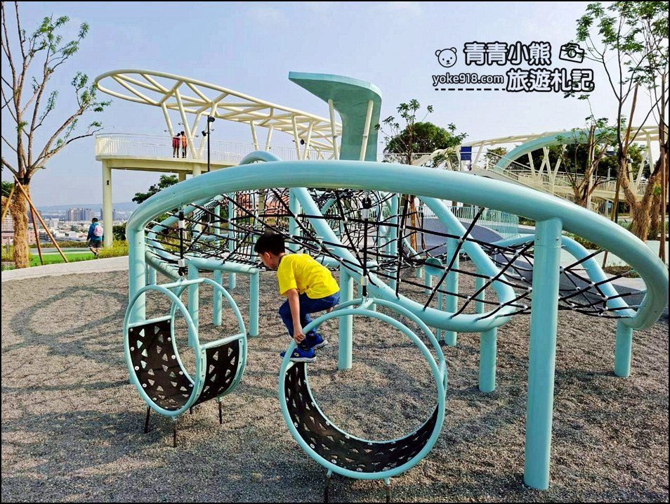 彰化新景點》八卦山天空遊戲場~粉嫩雲朵系樂園,登上天空眺望台賞景好療癒! @青青小熊*旅遊札記 彰化新景點》八卦山天空遊戲場~粉嫩雲朵系樂園,登上天空眺望台賞景好療癒! @青青小熊*旅遊札記