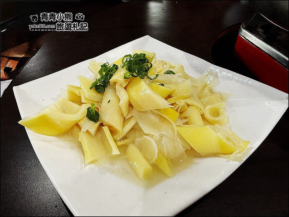桃園景點平鎮美食推薦》中午就客滿的台灣番鴨園區，臉盆大薑母鴨，烤雞熱炒一次滿足 @青青小熊＊旅遊札記