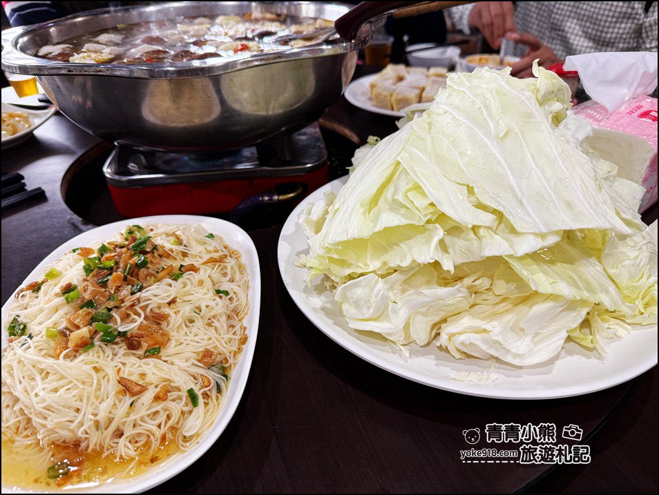 桃園景點平鎮美食推薦》中午就客滿的台灣番鴨園區，臉盆大薑母鴨，烤雞熱炒一次滿足 @青青小熊＊旅遊札記