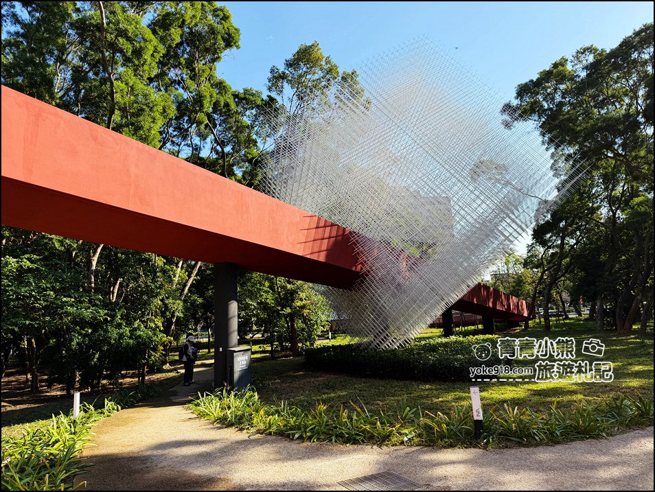 新北林口景點》像美術館的國家檔案館~必拍亮點都在這，結合展覽、藝術、咖啡的城市秘境 @青青小熊＊旅遊札記