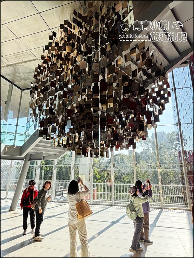 新北林口景點》像美術館的國家檔案館~必拍亮點都在這，結合展覽、藝術、咖啡的城市秘境 @青青小熊＊旅遊札記