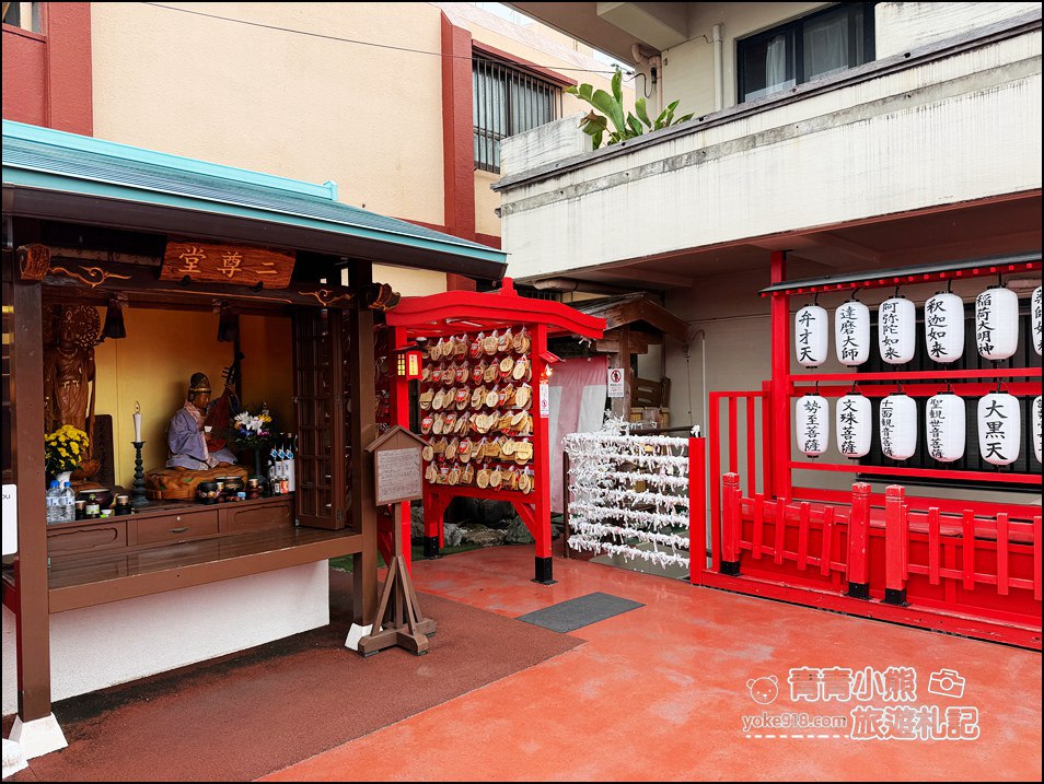 沖繩景點推薦》首里西來院達摩寺，超可愛的達摩還有鳥居隧道好逛好好拍 @青青小熊＊旅遊札記