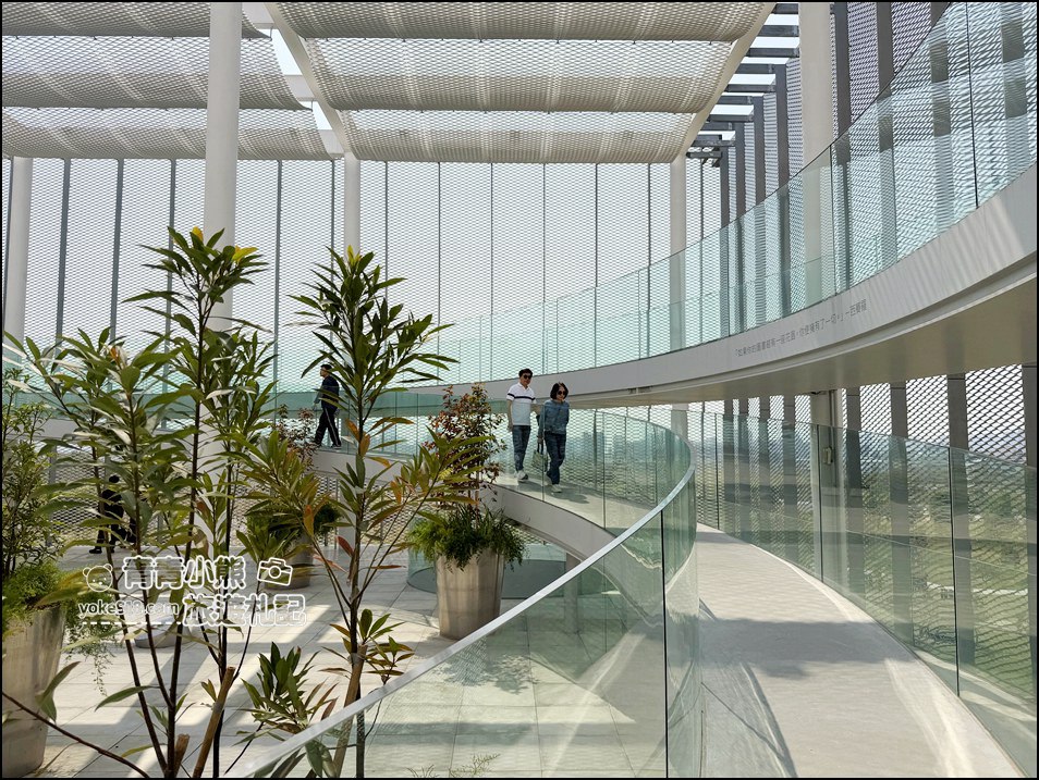 台中新景點》臺中綠美圖，結合圖書館與美術館的台中絕美新地標 @青青小熊＊旅遊札記
