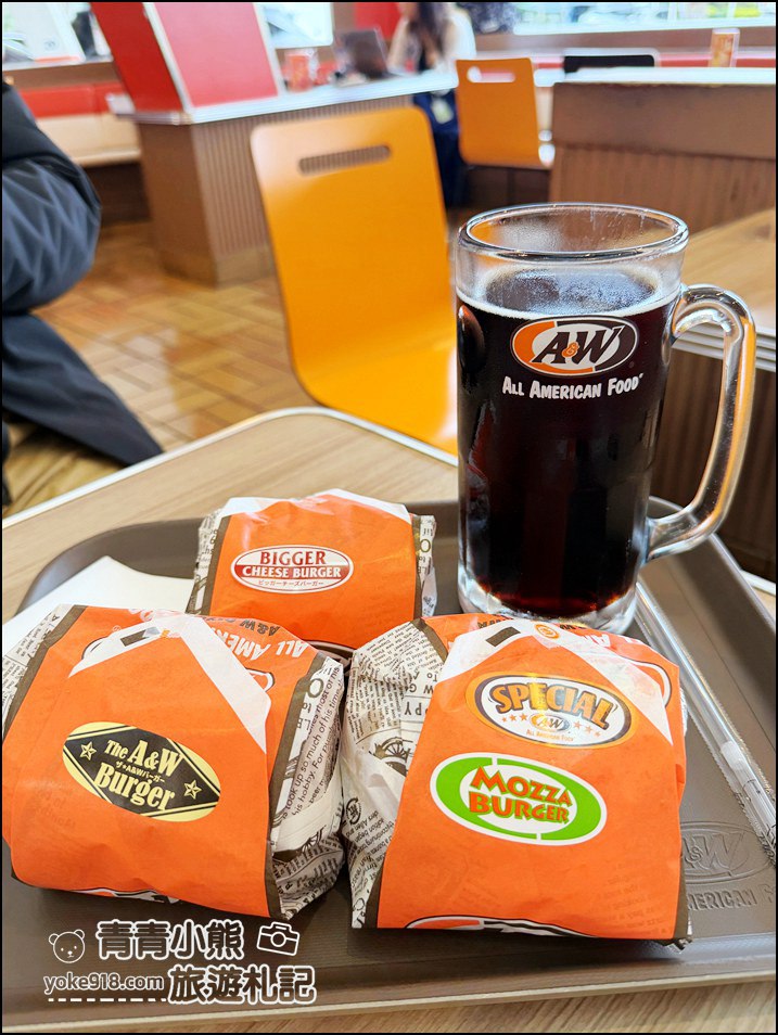 沖繩美食》米津玄師也來A&W Makiminato牧港店拍《さよーならまたいつか！》MV，滿滿美式風格的漢堡店 @青青小熊＊旅遊札記