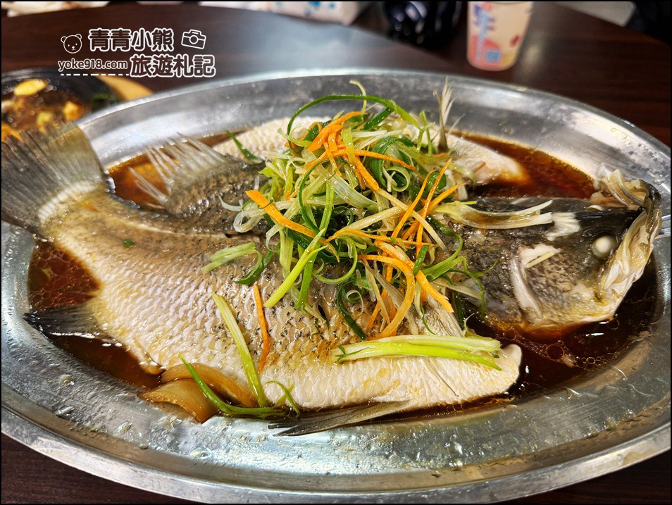 桃園景點》龍潭美食推薦石門水庫必吃甕仔雞天賜佳雞,手撕全雞香到讓人流口水。 @青青小熊*旅遊札記 桃園景點》龍潭美食推薦石門水庫必吃甕仔雞天賜佳雞,手撕全雞香到讓人流口水。 @青青小熊*旅遊札記
