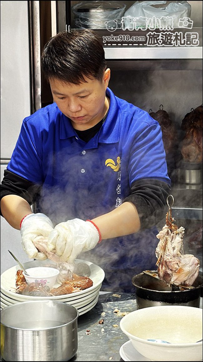 桃園景點》龍潭美食推薦石門水庫必吃甕仔雞天賜佳雞,手撕全雞香到讓人流口水。 @青青小熊*旅遊札記 桃園景點》龍潭美食推薦石門水庫必吃甕仔雞天賜佳雞,手撕全雞香到讓人流口水。 @青青小熊*旅遊札記