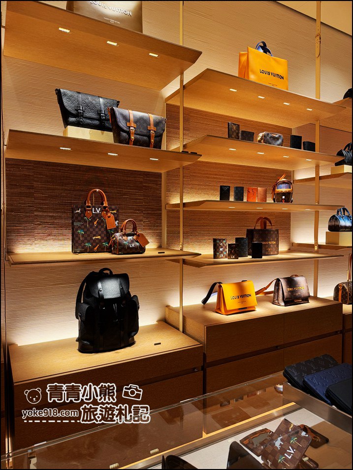 沖繩自由行》必逛DFS免稅店&新都心,LV燙金服務超有紀念價值,把旅行回憶直接帶回家 @青青小熊*旅遊札記 沖繩自由行》必逛DFS免稅店&新都心,LV燙金服務超有紀念價值,把旅行回憶直接帶回家 @青青小熊*旅遊札記