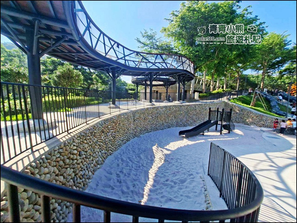 台中景點》清水谷溜遊戲場，巨大花朵遊具、超多還有超長溜滑梯，小朋友來這超放電 @青青小熊＊旅遊札記